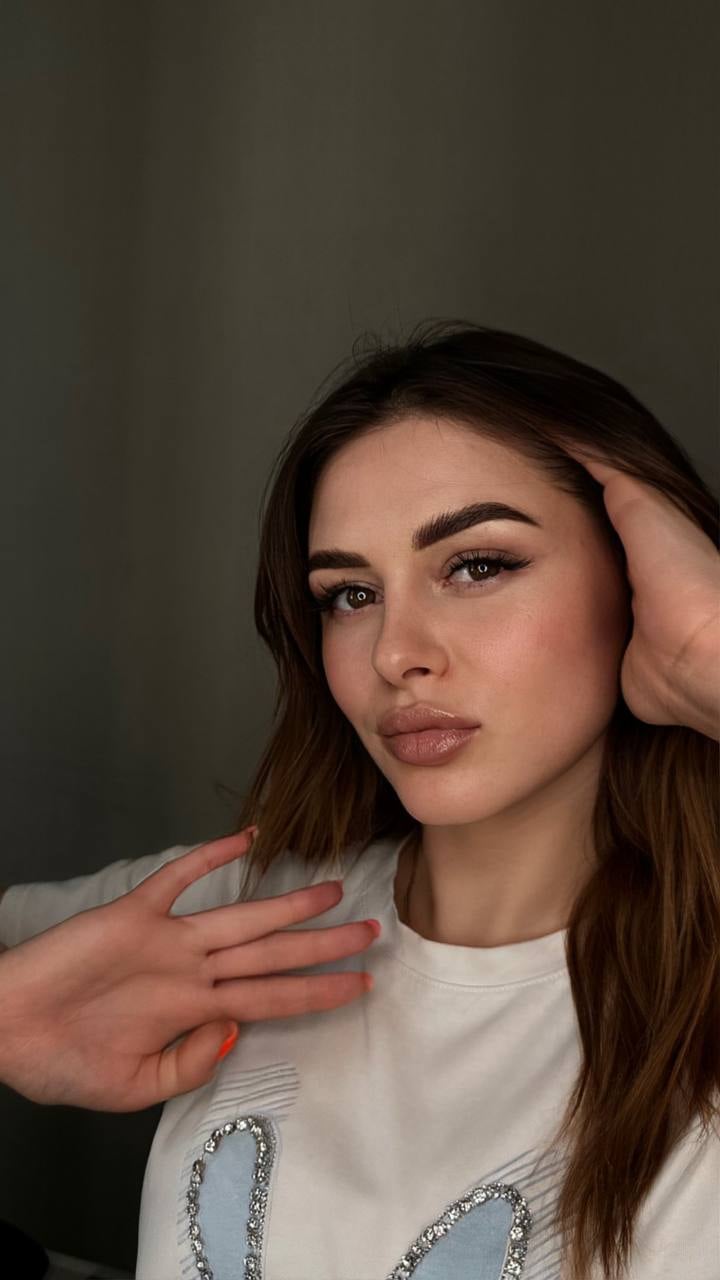 Augenbrauen PMU München - Perfekte Powder Brows Technik