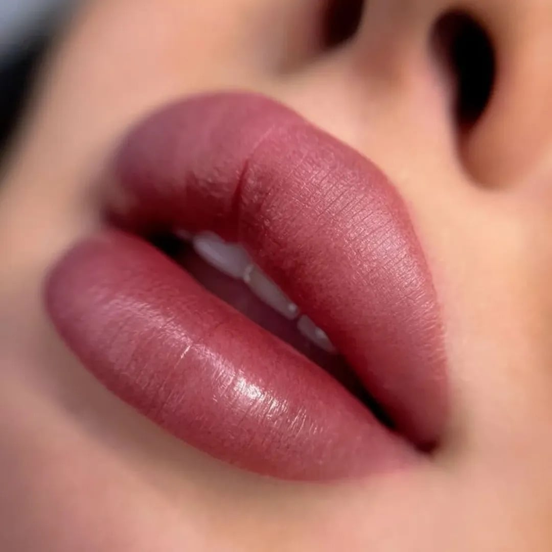 Permanente Lippen München - Volle Lippenkontur mit Aquarell Technik