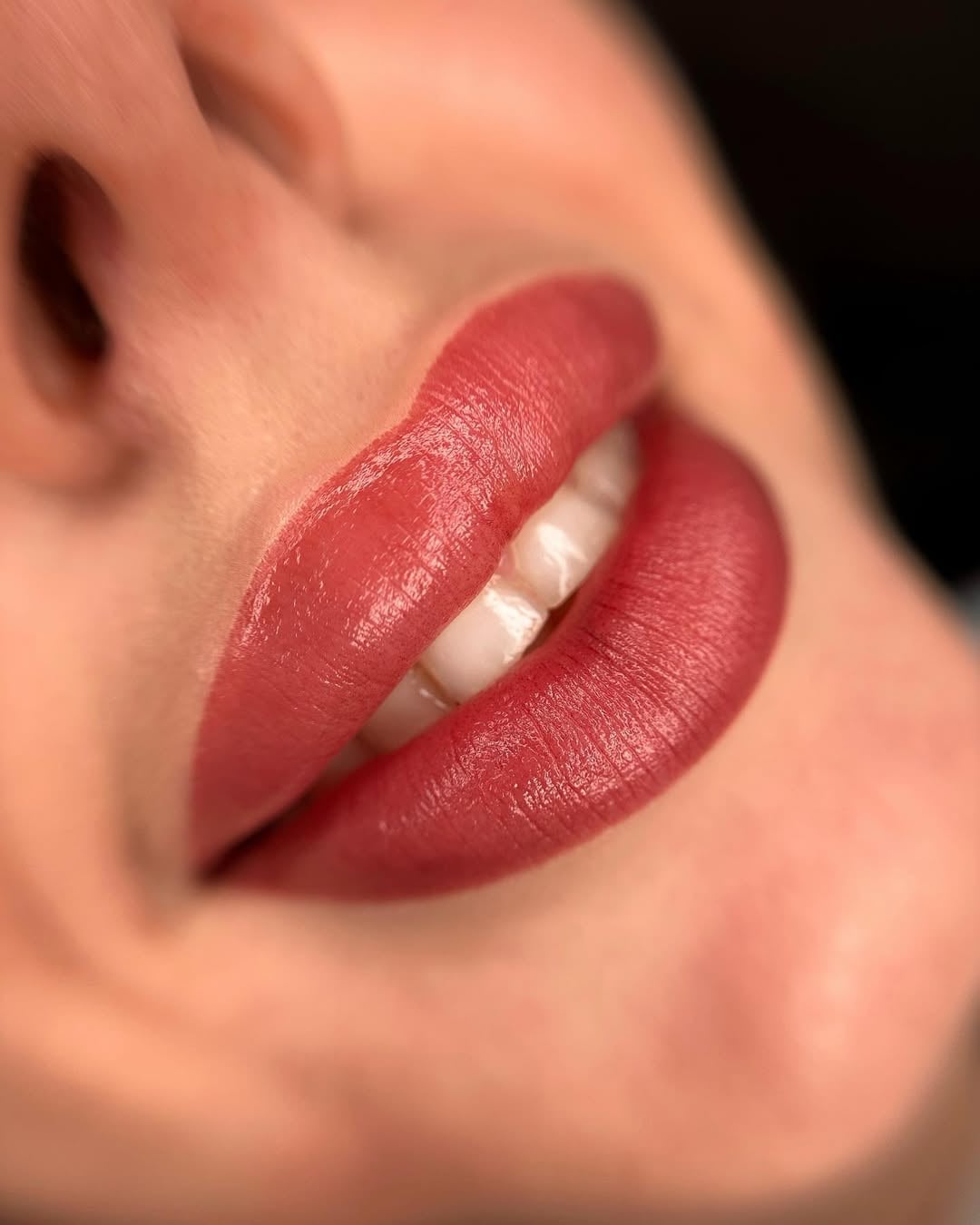Lip Blush München - Sanfte Lippen Auffrischung mit PMU